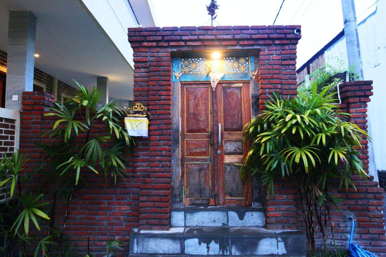Na-Mi Guesthouse Canggu מראה חיצוני תמונה